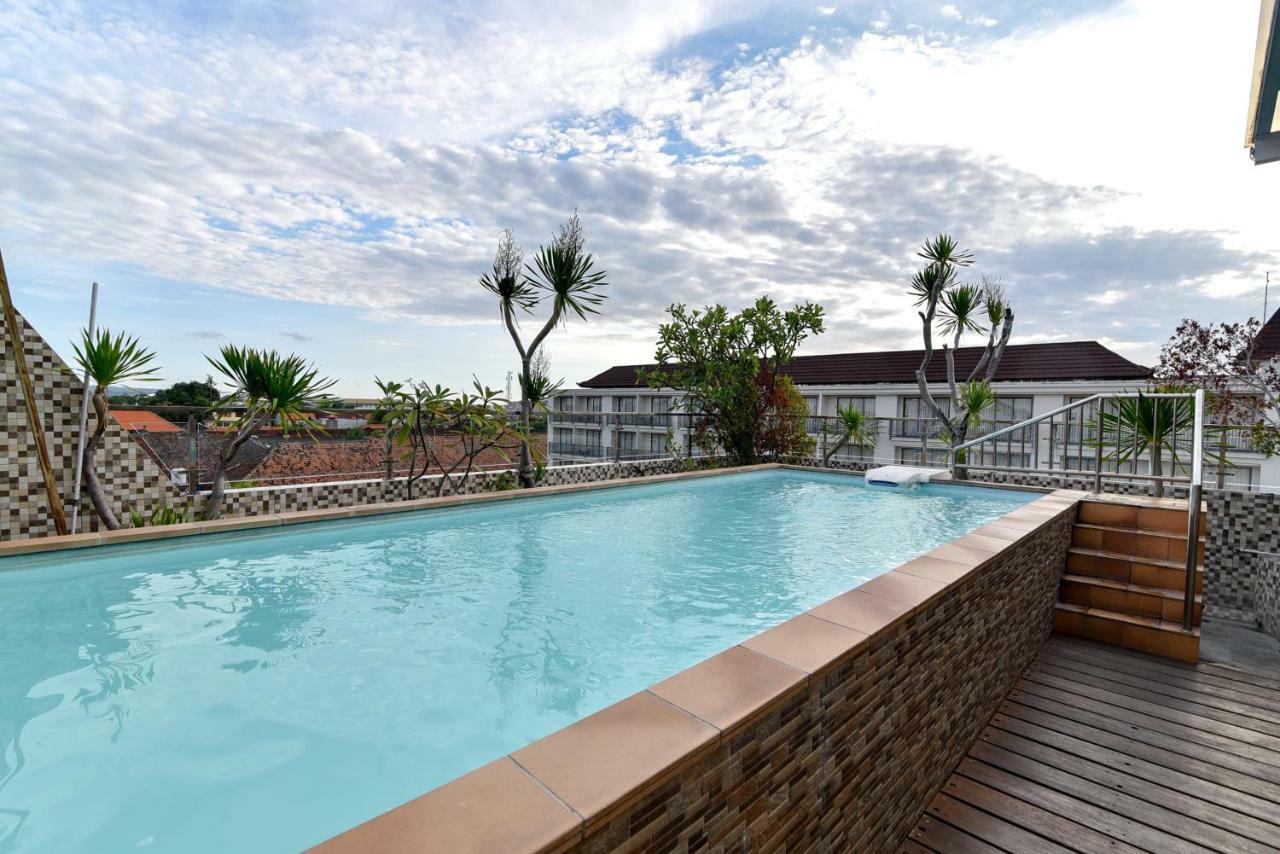 RedDoorz Plus near Discovery Shopping Mall Bali Kuta Lombok Exterior foto