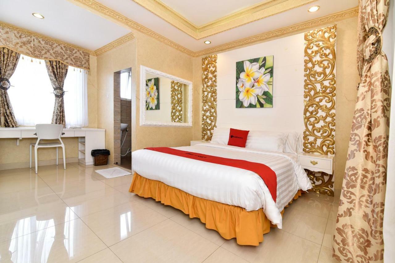 RedDoorz Plus near Discovery Shopping Mall Bali Kuta Lombok Exterior foto