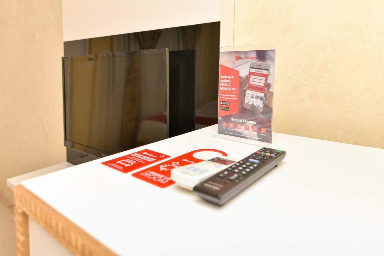 RedDoorz Plus near Discovery Shopping Mall Bali Kuta Lombok Exterior foto